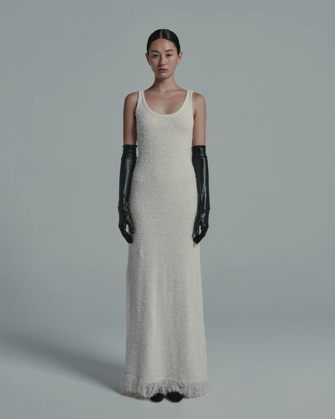 เดรสยาวแม็กซี่สีขาว (White Maxi Dress)