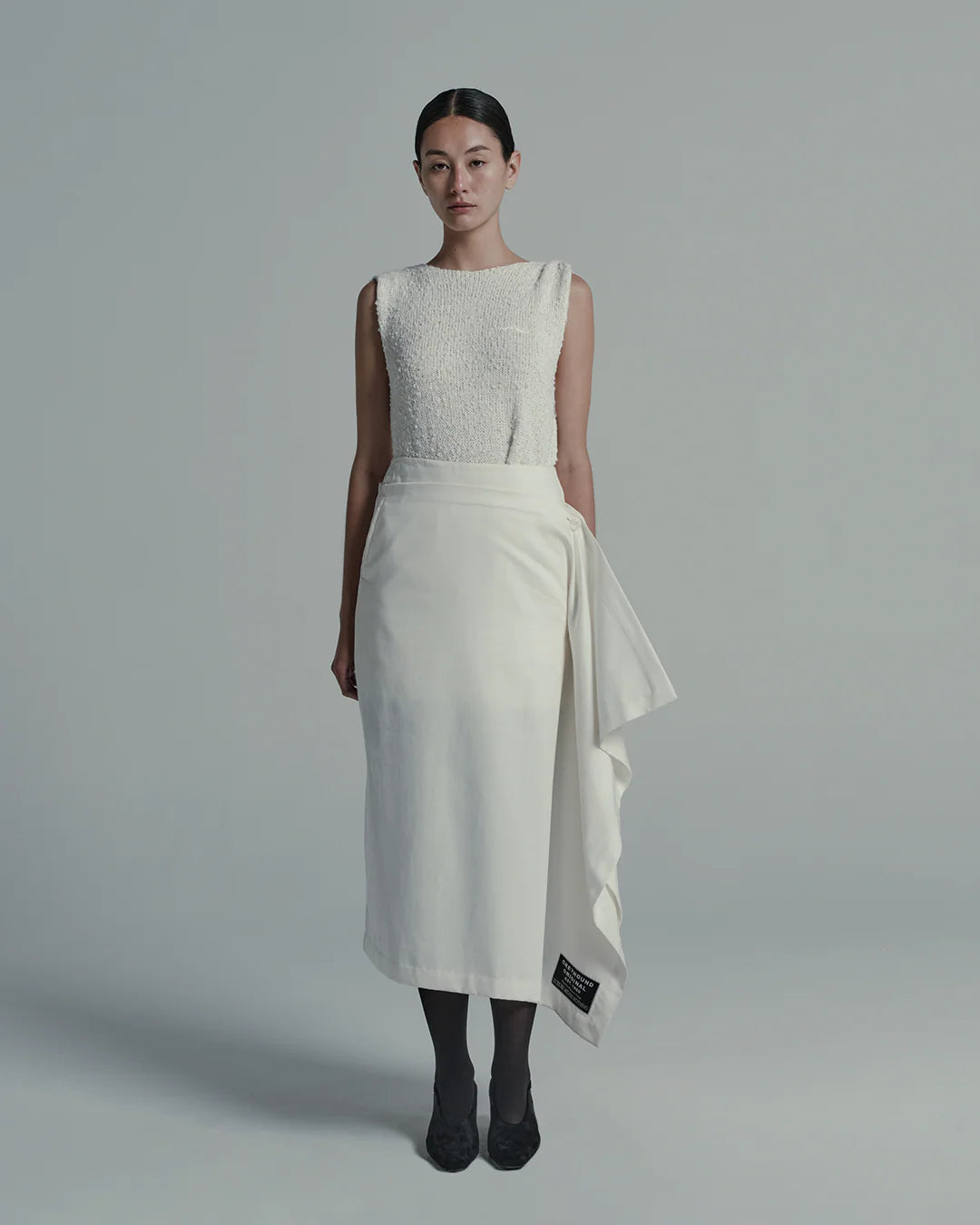 เสื้อเบลาส์ถักบุคล์เล่ดีเทลรูช (Bouclé Knit Ruched Blouse)