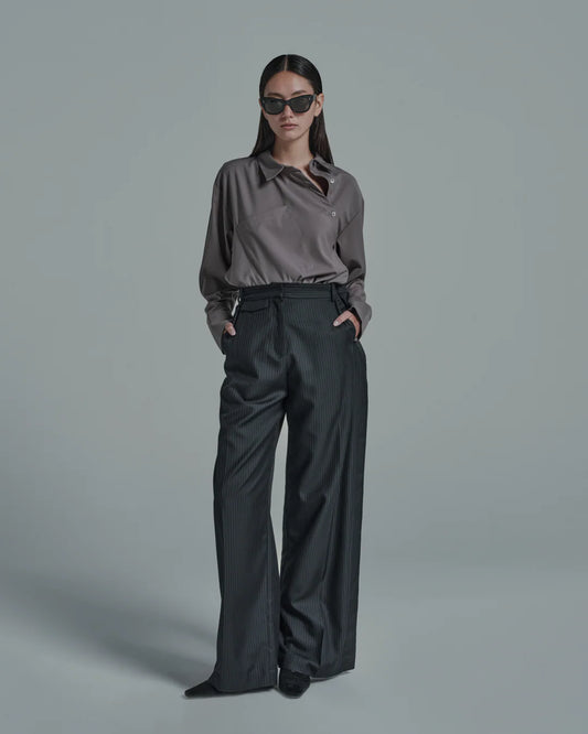 เสื้อเชิ้ตดีไซน์ไม่สมมาตร (Asymmetrical Shirt)